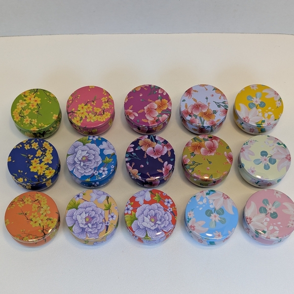 Rose Scented Soy Wax Candle Floral Design 2.5oz 💠$5 each or 3 for $13 - Picture 2 of 2